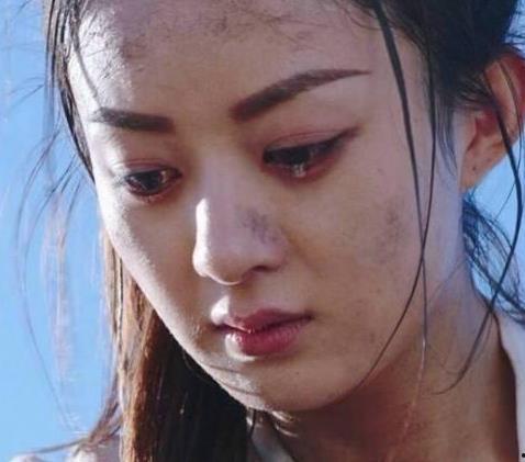 女明星流泪图片,女明星深情演绎感人瞬间