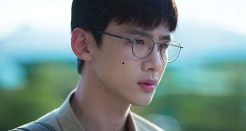 白敬亭新剧爆料视频播放,悬疑剧情引期待，精彩片段抢先看