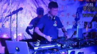 酒吧dj现场吃瓜视频,揭秘幕后趣闻