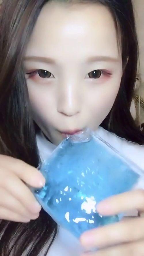 小可爱灵儿吃瓜,揭秘娱乐圈那些不为人知的幕后故事